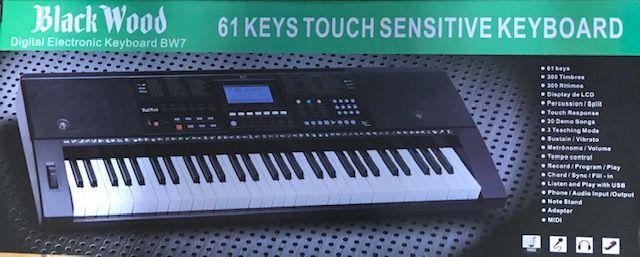 Teclado Musical 5/8 Black Wood 61 teclas (c/sensibilidade
